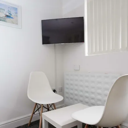 Vine Apartment *